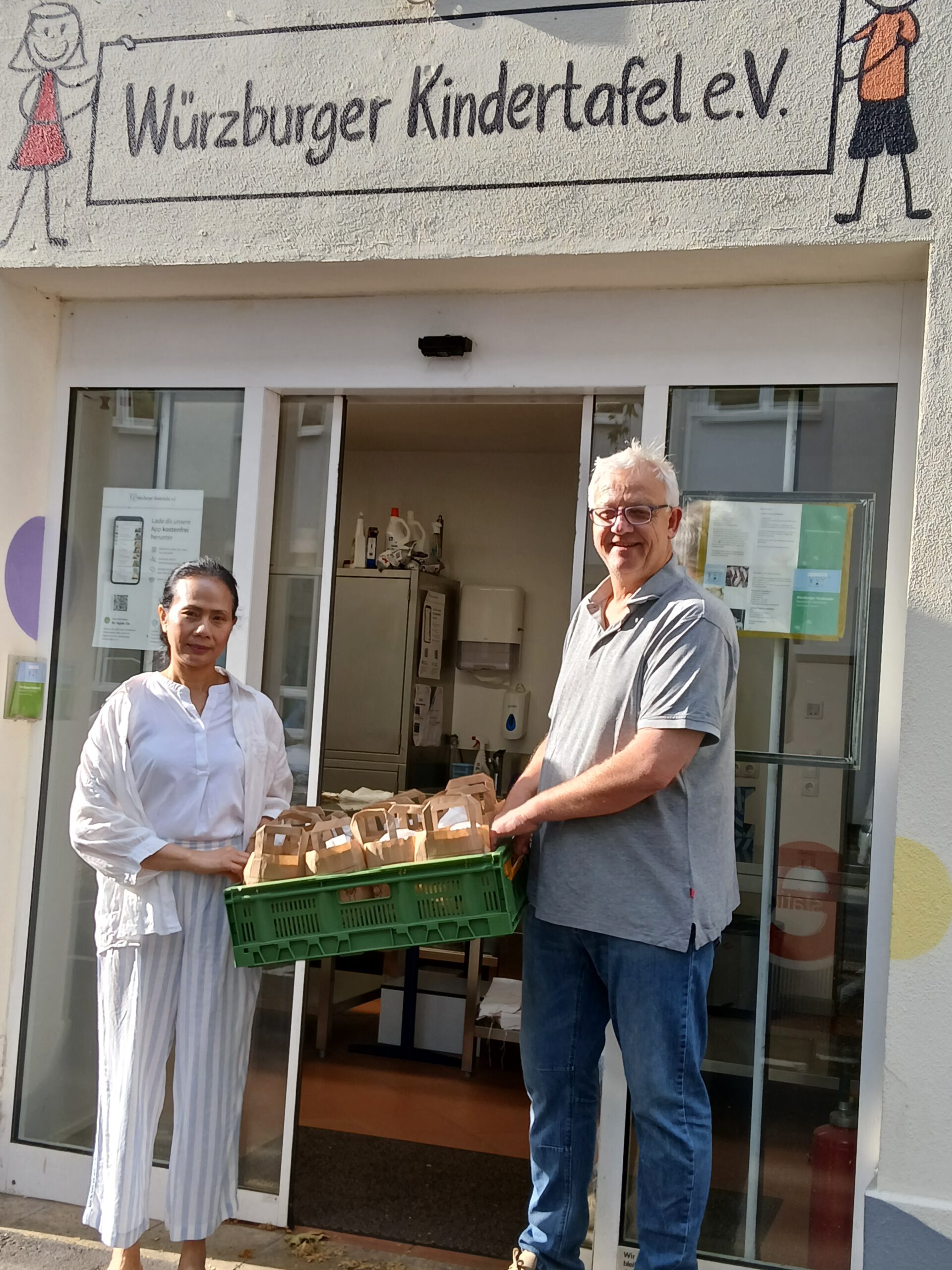Finanziert wurde der Ausflug aus&nbsp; Fördergeldern der Tafel Deutschland. Ausgestattet mit&nbsp; gespendeten Brotzeit-Tüten (herzlichen Dank, liebes Team von der Kindertafel!)